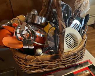 All kinds of kitchen utensils