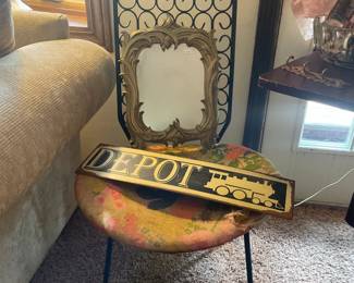 Shaver Howard Iron Chair, Depot Sign