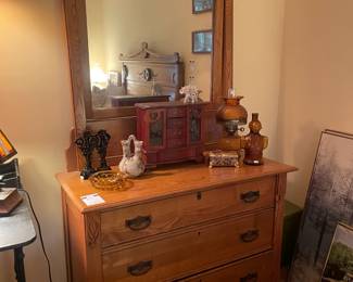 Dresser