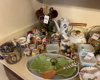 Stacking Mug Tree, Pyrex Refrigerator Set, Floral Handled Tin