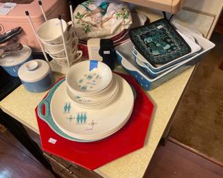 Plate Sets, Mug Sets, Serving Trays
