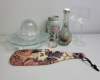 Decorative and Glassware Lot