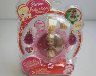 Barbie Peek-a-boo Petites Collectible Set