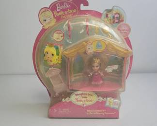 Barbie Peek-a-boo Petites Toy Set