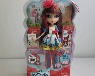 La Dee Da City Girl Doll in Box