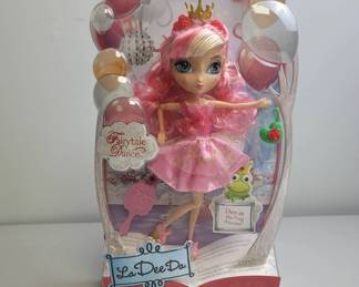 La Dee Da Fairytale Dance Doll Set