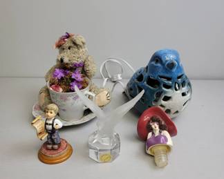 Decorative Figurines and Ornaments