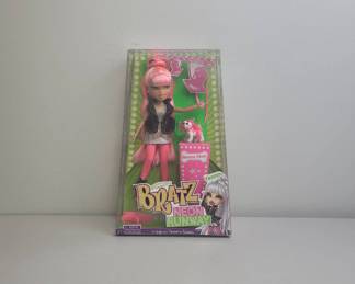 Bratz Neon Runway Doll in Box