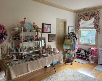 Flamingo/Toy Room