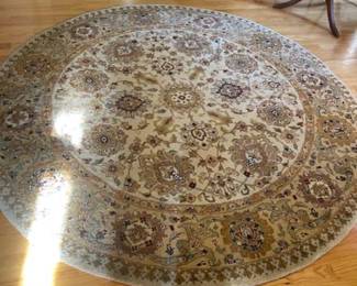 Round oriental rug