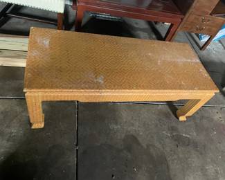 Coffee table wicker pattern
