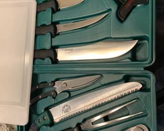 Outdoor knife set