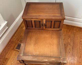 K44 - $30. Brandt. In well-used condition. Please see photos of wear. Measures 20.5"w x 32"d x 23.5"t
