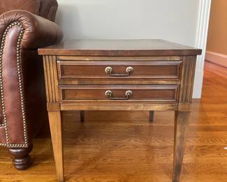K42 - $40. Single Side Table with 2 drawers. Measures 22"w x 27"d x 22"t
