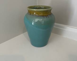 K20 - $25 - Perry McCormick Signed Pottery 5.5"Tall