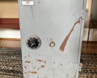 K66 - $70. Vintage U.S. Military Field Safe. Schwab Safe Company. 12.5"W x 9"D x 18"T