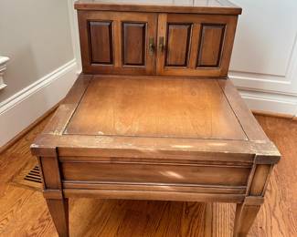 K44 - $30. Brandt. In well-used condition. Please see photos of wear. Measures 20.5"w x 32"d x 23.5"t