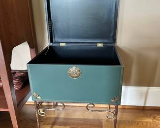 K58 - $50 - 18"W x 14"D x 23"T