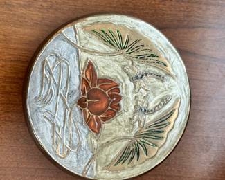 K109 - $20 - Decorative Brass Box . 4''D