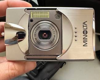 K102 - $80 - Mini Minolta w/ case.