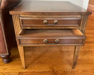 K42 - $40. Single Side Table with 2 drawers. Measures 22"w x 27"d x 22"t
