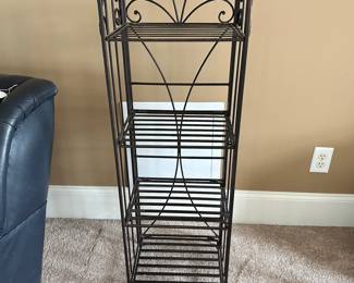 K75 - $40 - Iron Collapsible Rack - 11"W x 14"D x 42"T