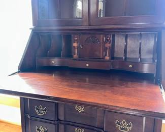 K64 - $400. Firm. Jasper Cabinet Company Mahogany Secretary. Measures 34.5"W x 16"D x 80"T