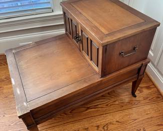 K44 - $30. Brandt. In well-used condition. Please see photos of wear. Measures 20.5"w x 32"d x 23.5"t