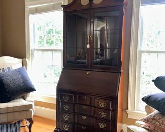 K64 - $400. Firm. Jasper Cabinet Company Mahogany Secretary. Measures 34.5"W x 16"D x 80"T