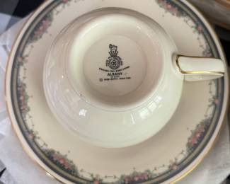 K41 - $125 - Royal Doulton Albany Set
