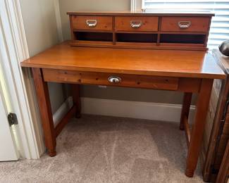 K80 - $70. Small Desk. Measures 45"W x 27"D x 30"T / attachment 40"w x 8"d x 9.5't