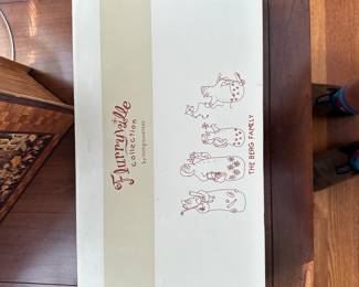 K82 - $30 - The Berg Family. Flurryville Collection.
