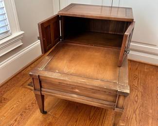 K44 - $30. Brandt. In well-used condition. Please see photos of wear. Measures 20.5"w x 32"d x 23.5"t