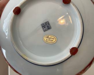 K18 - $20 - Japan Imari Style Bowl 8" Diameter.
