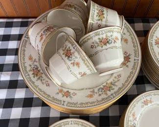 K40 - $135. Noritake Homage Set