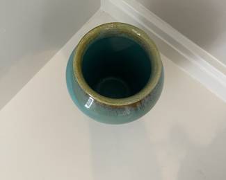 K20 - $25 - Perry McCormick Signed Pottery 5.5"Tall
