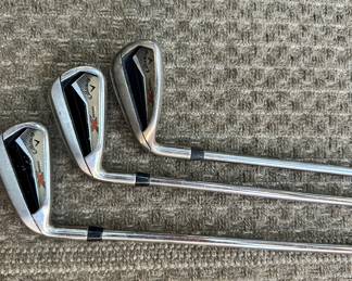 K177 - $200 - Callaway X Series N415 Irons. Grips in good condition.