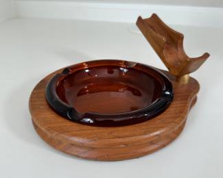 K46 - $10 - Pipe rest and ash tray