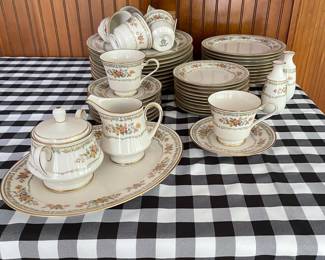 K40 - $135. Noritake Homage Set