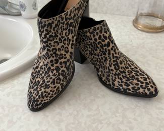 Dolce Vita Animal Print Slides