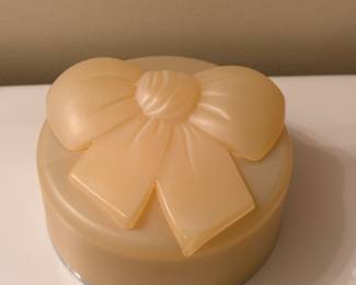 Vintage acrylic powder box