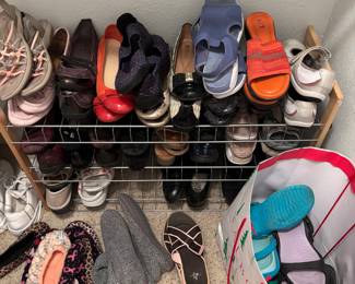 So many shoes