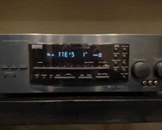 Kenwood 1070VR AudioVideo Surround Receiver With Shelf