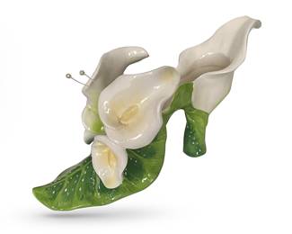 Glossy-glazed ceramic art stiletto shoe vase from Pacific Rim Studio Art in Seattle; about 8.25”H x 18” L