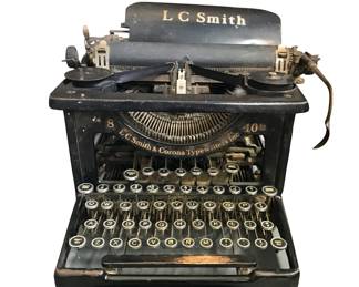 L.C. Smith & Bros. No.8 front strike manual typewriter; 1915 - 1936