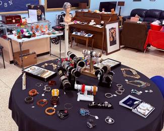 Hundreds of pieces of jewelry available — and lots of Beanie Babies.