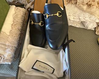 Women's Gucci Slides