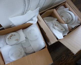 Set of vintage dinnerware