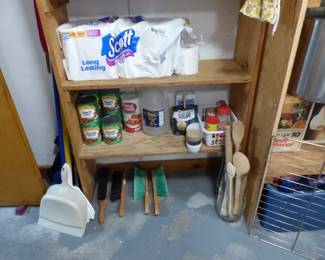Kitchenware & cleaning supplies