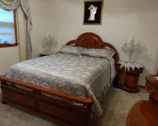 Queen size Italian lacquer bedroom set